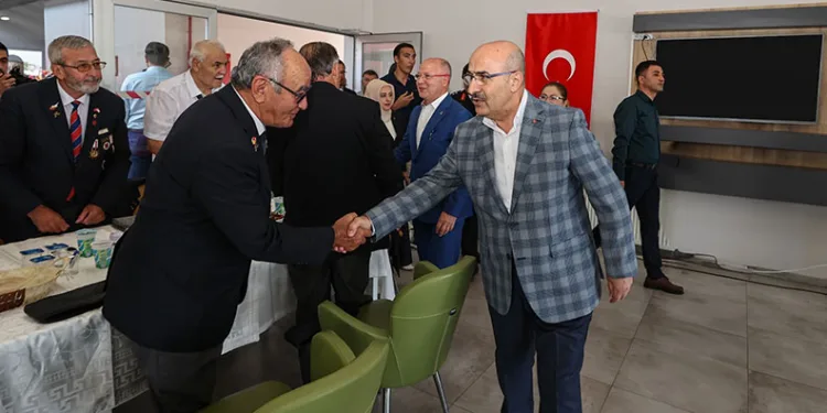 Vali Demirtaş Kıbrıs gazileri ile bir araya geldi