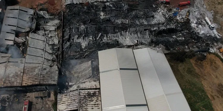 Bursa’da yanan fabrikalar havadan görüntülendi
