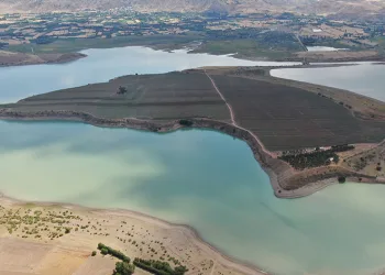 Denize kıyısı olmayan Sivas’ta Anadolu’nun en büyük adası satıldı