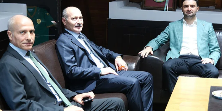 Zaimoğlu, Bursaspor’u ziyaret etti