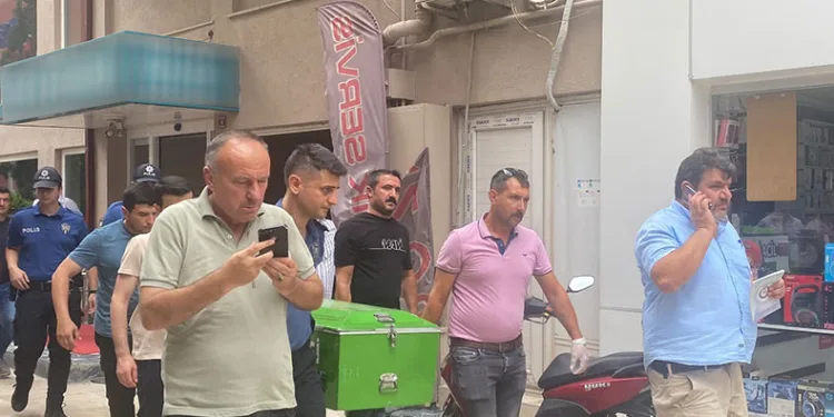 Bir genç otel odasında ölü bulundu
