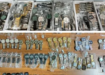 Bursa’da 100 bin liralık kaçak elektronik saat ele geçirildi
