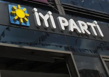 İYİ Parti İstanbul Milletvekili Özdemir partisinden istifa etti
