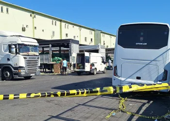 Esnaflar arasındaki kavgada kan döküldü