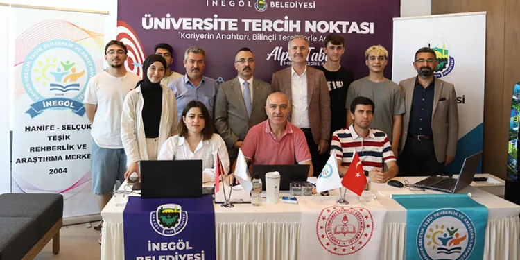 İnegöl protokolü üniversite adaylarına moral depoladı