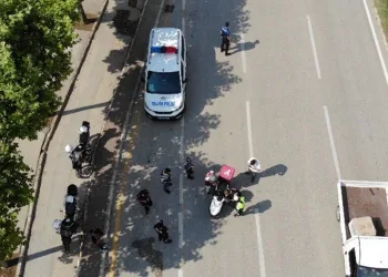 Bursa Emniyeti trafik denetimlerini aralıksız sürdürüyor