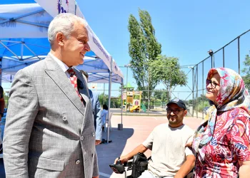 Başkan Erdem’den geleneksel aşure ikramı