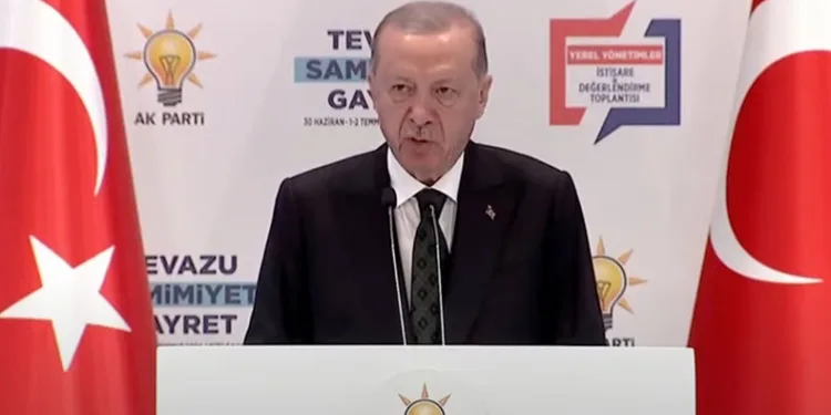 “Vandallıkla sokakları ateşe vermek kabul edilemez”