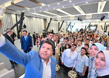“Çocuk katilini alkışlayanlar insanlığın yüz karasıdır”