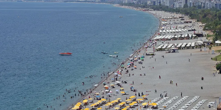 Sahiller hafta içi doldu taştı