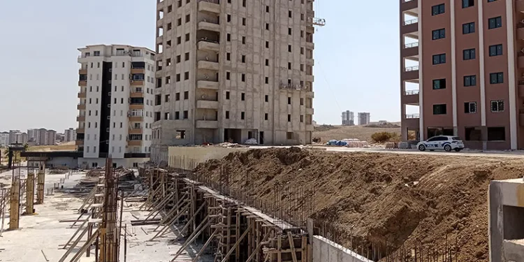 Adana’da inşaatın 6’ıncı katından düşen işçi öldü