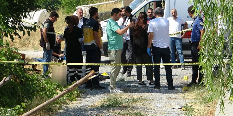 Tavuk çiftliğindeki cinayetin firari zanlısı polise teslim oldu