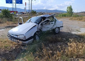 İki otomobilin çarpıştığı kazada 7 kişi yaralandı