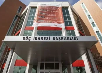“Milyonlarca yabancı yasal hakka sahip”