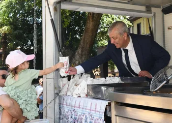Osmangazi’de 15 Temmuz şehitleri için lokma ikramı