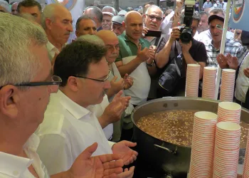 Lokantacılar Odası’ndan 10 bin kişilik aşure ikramı