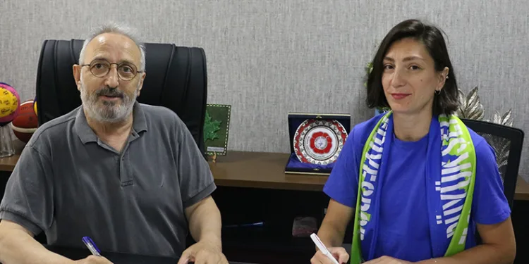 Belediyespor’da Betül Yılmaz da imzaladı