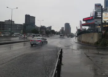 İstanbul hafta sonuna yağmurla uyandı