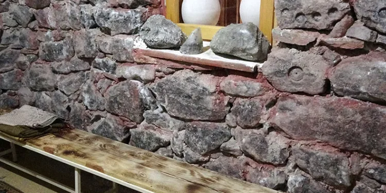 Tarihi konakta tuz odası