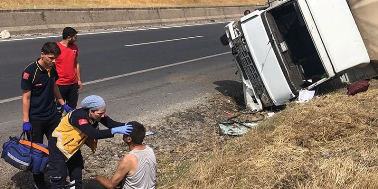 Emniyet kemeri hayatını kurtardı