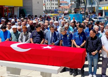 Kazada hayatını kaybeden emekli polis toprağa verildi