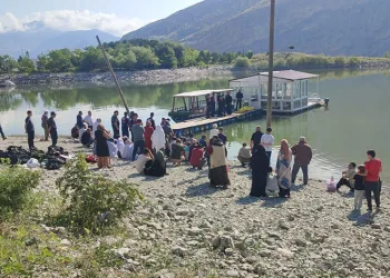 Serinlemek için Tortum gölüne giren çocuğun cesedine ulaşıldı