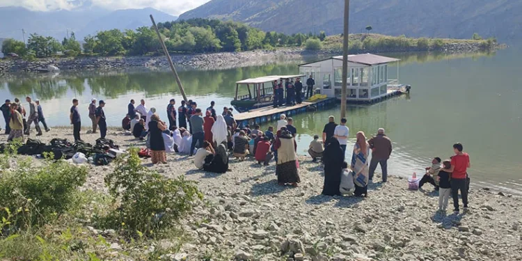 Serinlemek için Tortum gölüne giren çocuğun cesedine ulaşıldı