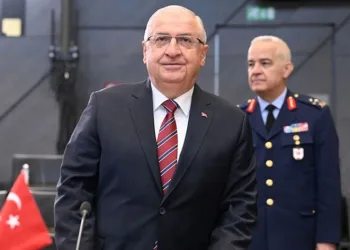 “Yunan Bakanı gezi için bekliyoruz”