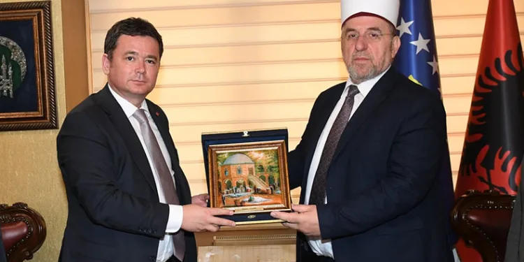 Başkan Aydın’dan Kosova’da ziyaretler