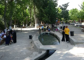 Sıcak hava bunalttı, havuzlar doldu