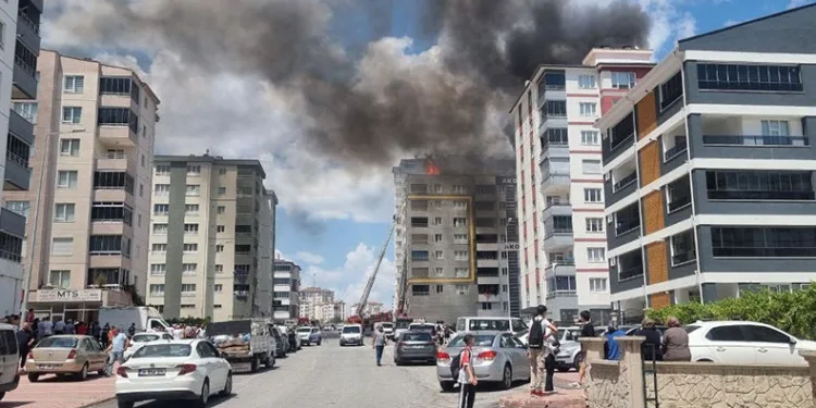 Alevler arasında korku dolu anlar