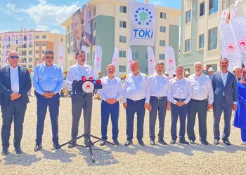 “Her ay 25-30 bin konut teslim edeceğiz”