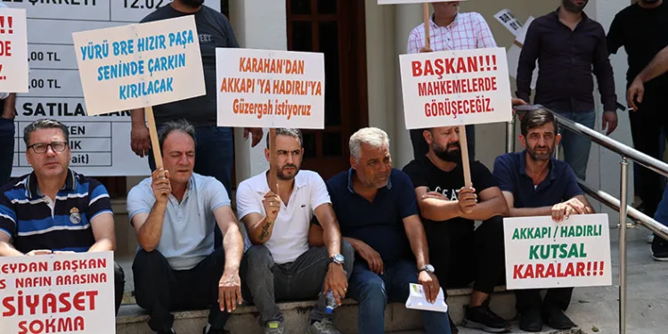 Adana’da dolmuşçulardan güzergah eylemi