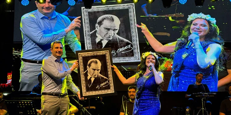 Ortaca festivalinde Ankaralı Ayşe rüzgarı