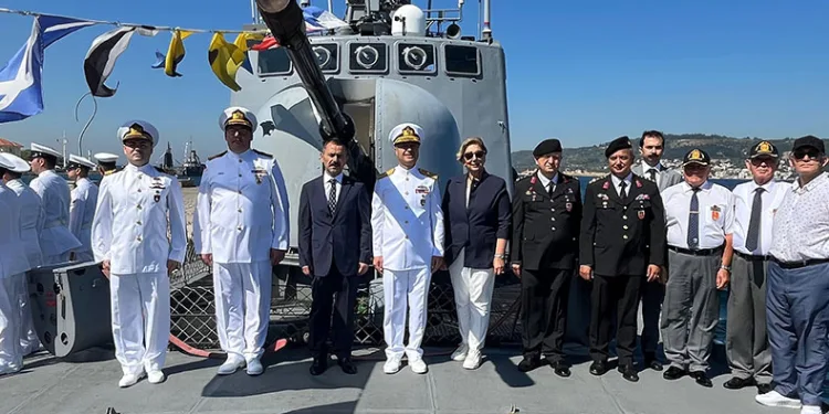 ‘TCG Fırtına’ Gemisi ziyarete açıldı