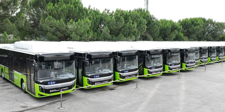 Büyükşehir’in 20 yeni otobüsü teslim edildi