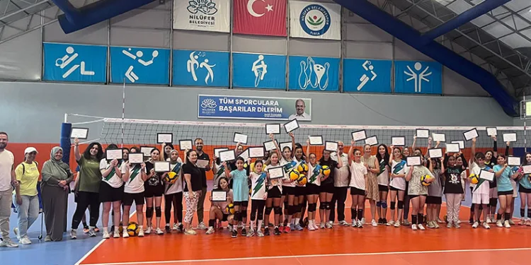Nilüfer Yaz Spor Okullarında ilk dönem tamamlandı