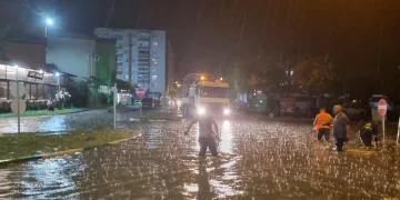Çarşamba’yı sel aldı, ekipler arı gibi çalıştı