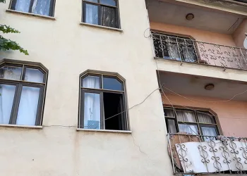 Anayasa Mahkemesi Başkanının torunu 2. kattan düştü
