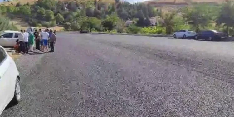 Yola dökülen mıcır kazaya neden oldu: 1 yaralı