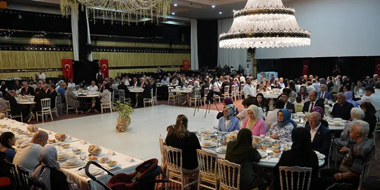 Vali Demirtaş, gaziler ve şehit yakınlarıyla bir araya geldi
