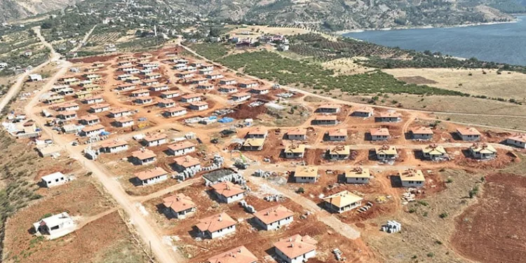 Kahramanmaraş’ta köy evleri yükseliyor