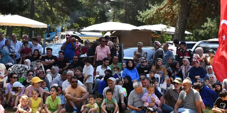 4. Maviyemiş festivali yoğun katılımla gerçekleşti