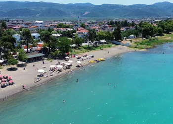 Maldivler değil İznik Gölü