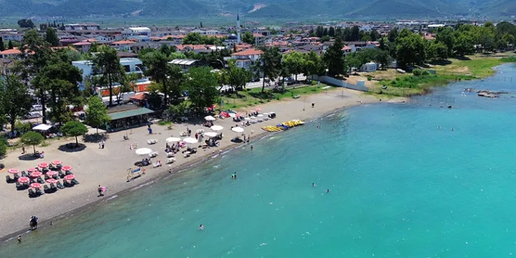 Maldivler değil İznik Gölü