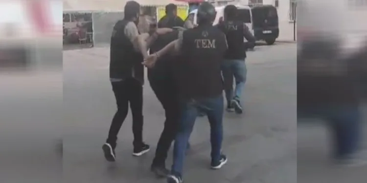 Konya’da aranması bulunan 2 FETÖ üyesi yakalandı