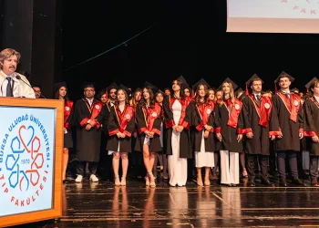 Tıp fakültesi birincisi Mustafkemalpaşa’dan
