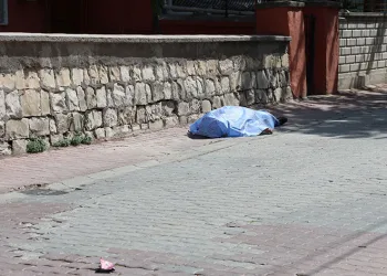 Konya’da sokak ortasında ölü bulundu