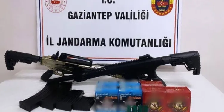 Gaziantep’te 14 ruhsatsız silah ele geçirildi