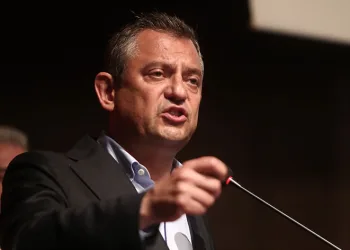 “Netanyahu’yu alkışlayanları kınıyorum, elleri kırılsın”